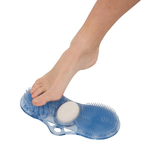 Foot cleaner with pumice