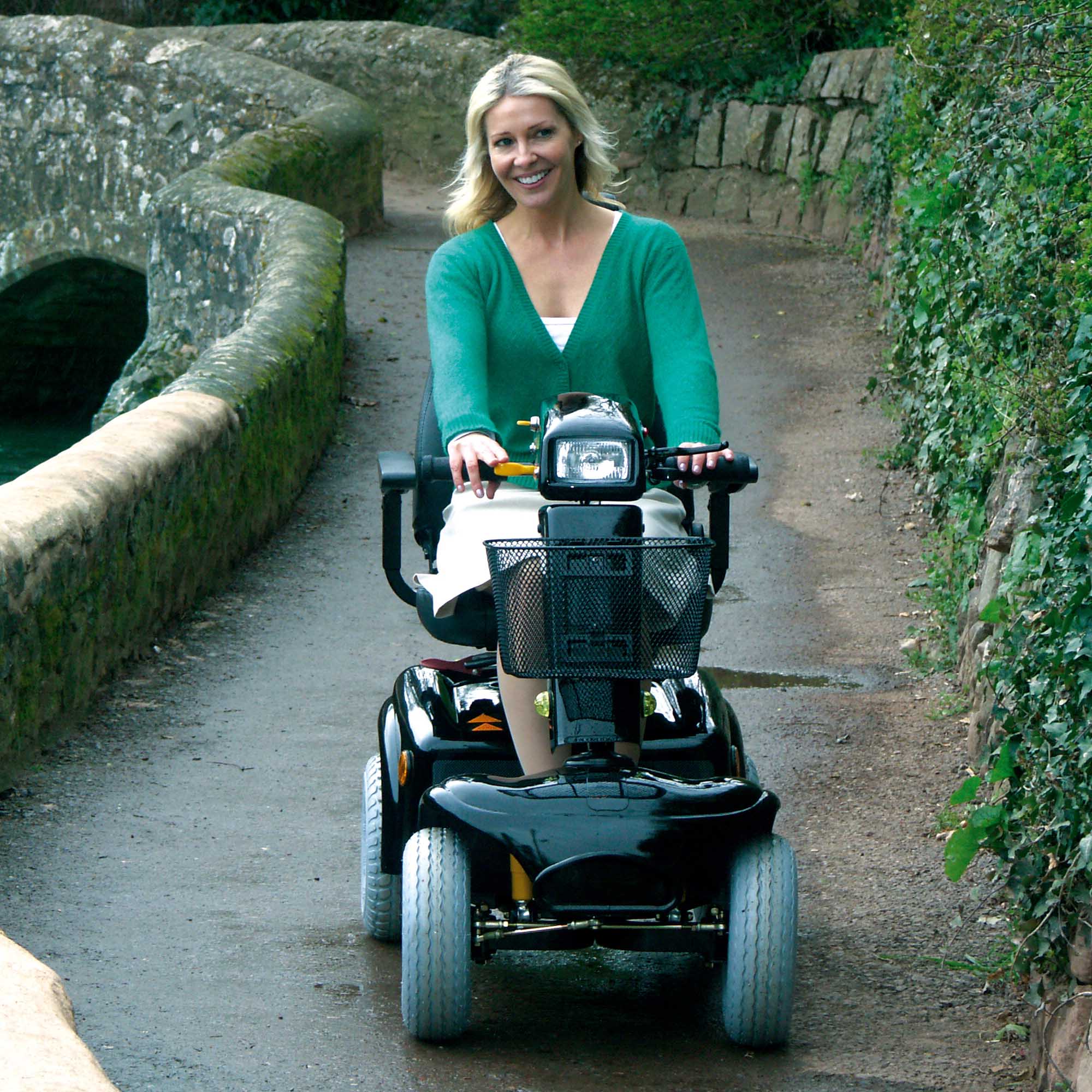 Rascal 850 Mobility Scooter – Compact, Stylish, and Road-Ready – Millercare